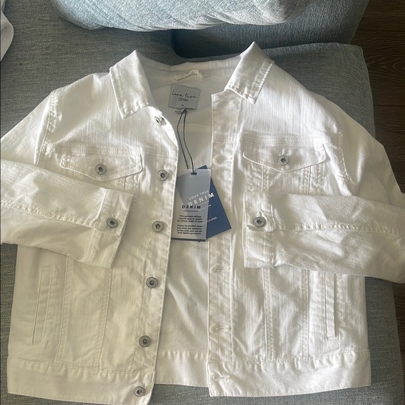 Women’s White Denim Jacket NEW WITH TAGS - Picture 1 of 4